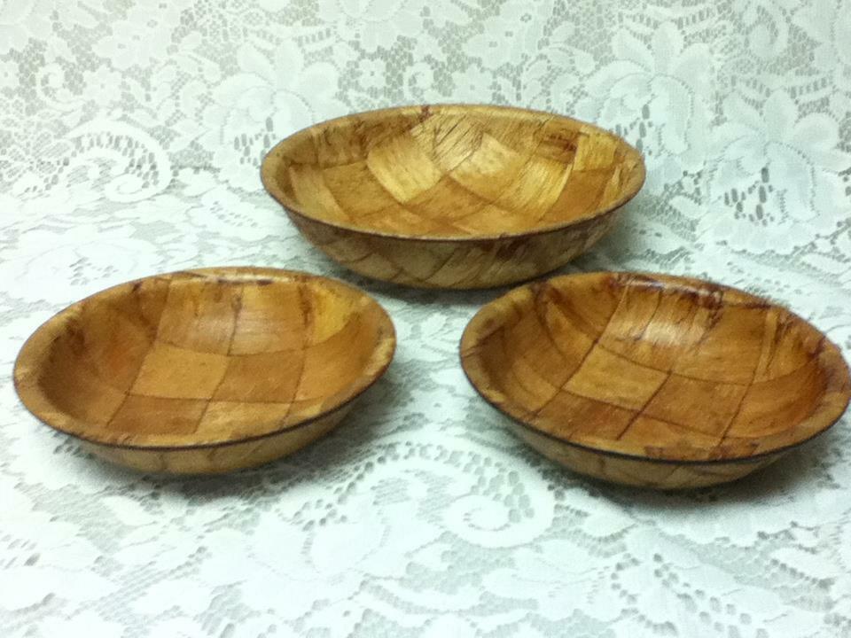 Vintage, Weavewood, 3pc Wooden Serving -Indvidual Bowls 8in x 2in; 6in x1.5in