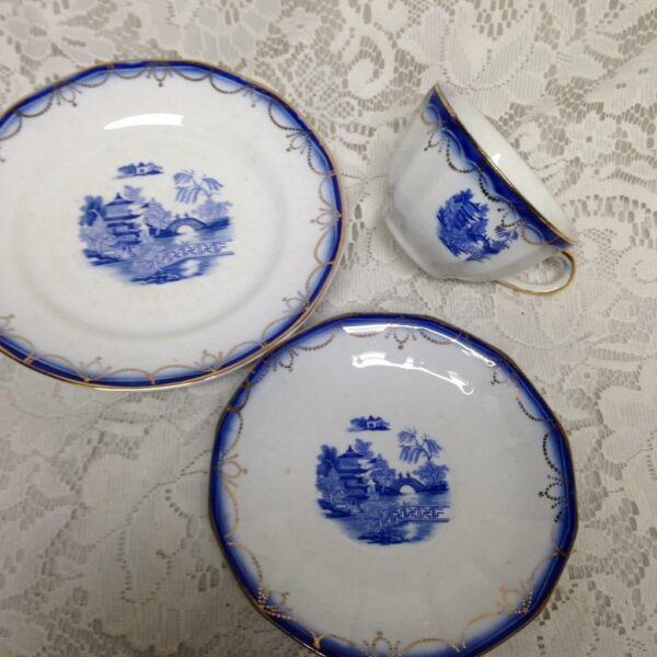 Vintage, Limoges USA Flow Blue Willow Trio Tea Set (#3)