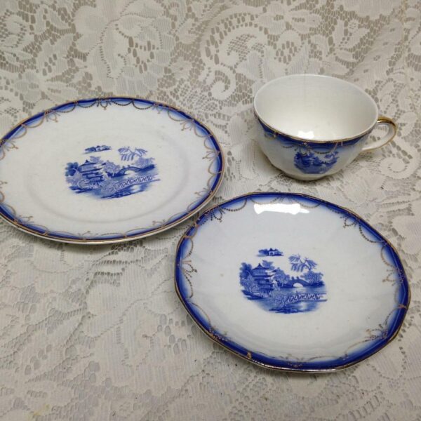 Vintage, Limoges USA Flow Blue Willow Trio Tea Set (#3)