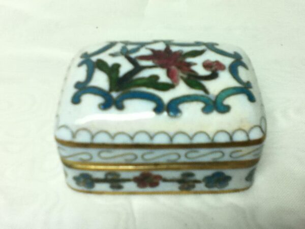 Vintage Elegant Cloissone Rectangular Hinged Trinket Box 2in x 1.5in x 1.5in (B)