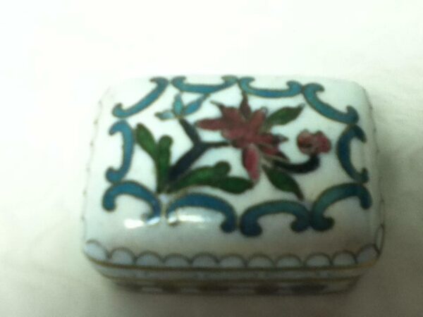 Vintage Elegant Cloissone Rectangular Hinged Trinket Box 2in x 1.5in x 1.5in (B)