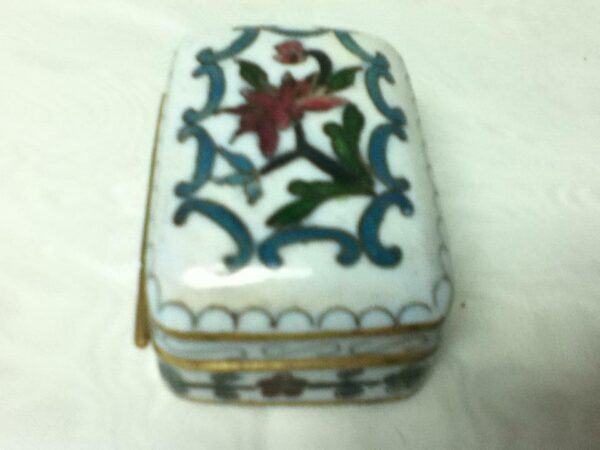 Vintage Elegant Cloissone Rectangular Hinged Trinket Box 2in x 1.5in x 1.5in (B)