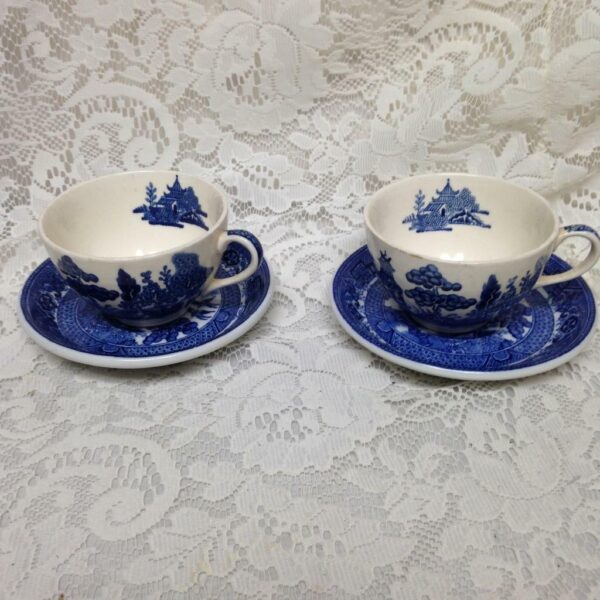 Vintage, England, Blue Willow 4pc Cups and Saucers