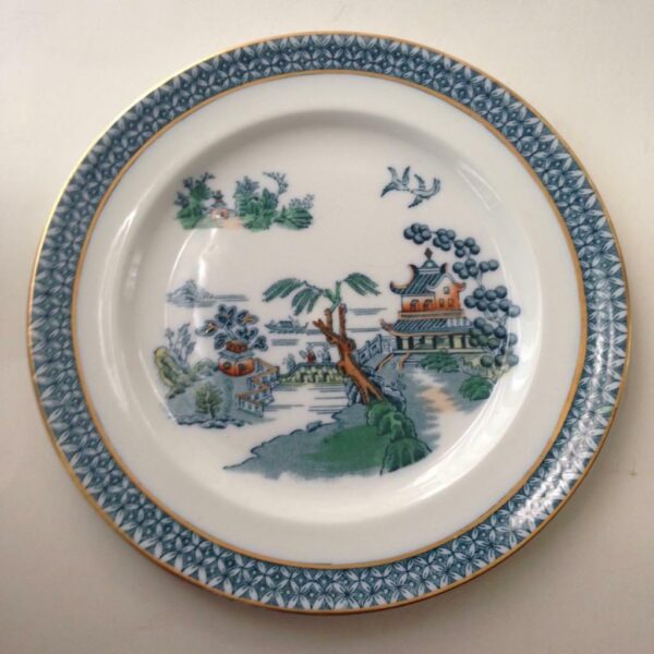 Woods & Son, Pekin Royal Gaudy Blue Willow 9in Dinner Plate