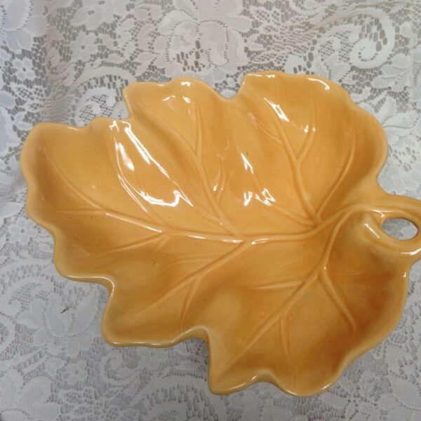 Vintage, Yellow Ceramic Leaf Centerpiece Tray 12.5in x 11in x 3.5in