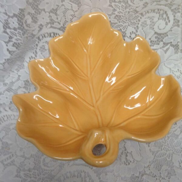 Vintage, Yellow Ceramic Leaf Centerpiece Tray 12.5in x 11in x 3.5in