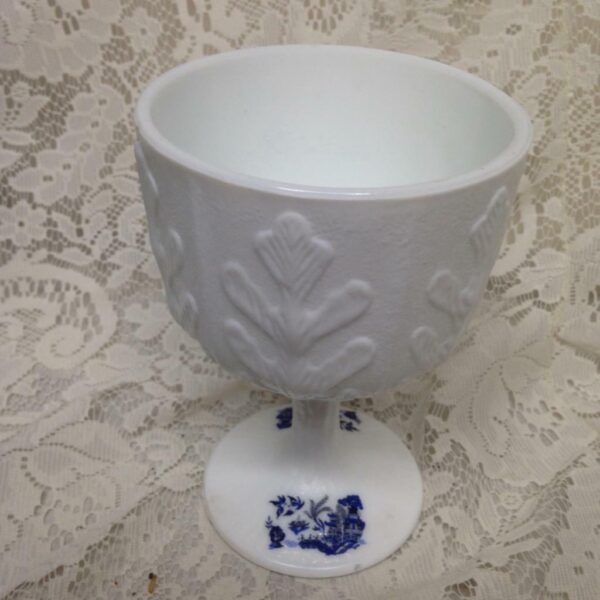 Vintage, Milk Glass, Blue Willow Stemmed Goblet or Dessert Cup 7in H x 4.5in D