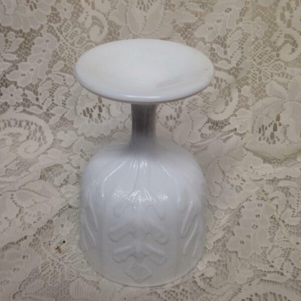 Vintage, Milk Glass, Blue Willow Stemmed Goblet or Dessert Cup 7in H x 4.5in D