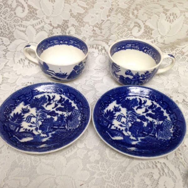 Vintage, Occupied Japan, Blue Willow 4pc Cups and Saucers (B)