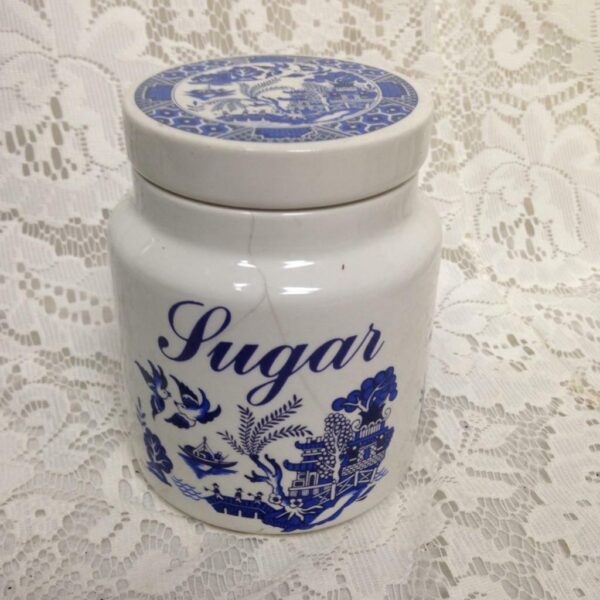 Vintage, Price Kensington, England Blue Willow Sugar Canister w/ Lid 5in x 4in