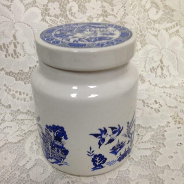 Vintage, Price Kensington, England Blue Willow Sugar Canister w/ Lid 5in x 4in