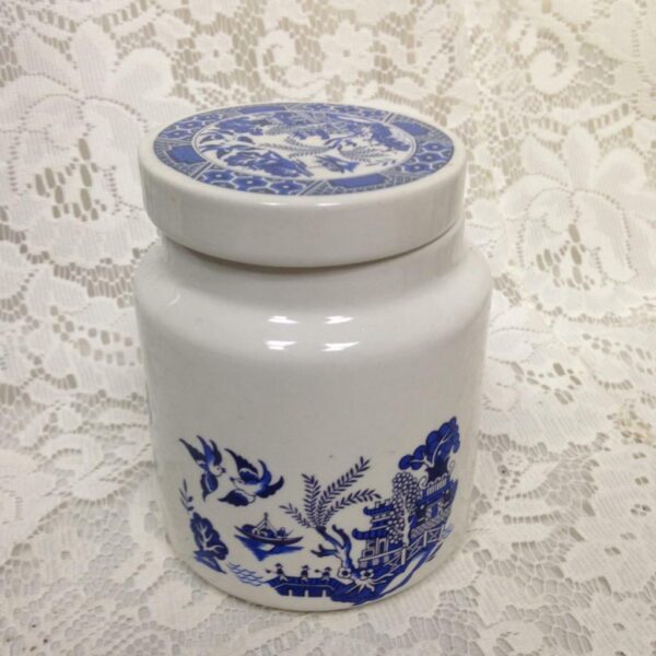 Vintage, Price Kensington, England Blue Willow Sugar Canister w/ Lid 5in x 4in