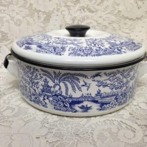 Blue Willow, Enamelware Cookware Large Size Dutch Oven 11inL x 10inD x 5.5inH