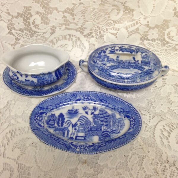 Vintage, Made in Japan Blue Willow 21pc Child’s Tea - Dinner Set w/ Pink Basket