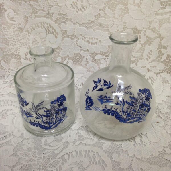 Blue Willow Oil and Vinegar Set 7in x 5in; 8in x 4.5in