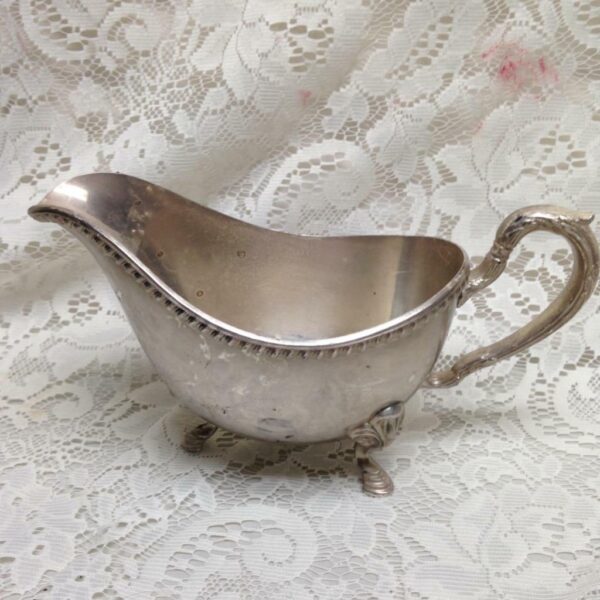 Wilcox International Sliver Plated Gravy Boat- Ashley Pattern 9in x 5in x 4in