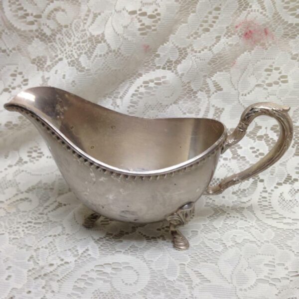 Wilcox International Sliver Plated Gravy Boat- Ashley Pattern 9in x 5in x 4in