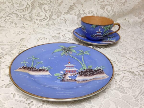 1920s, Moriyama-Morimura, Japan, Variant Gaudy Blue Willow 3pc - Trio Set