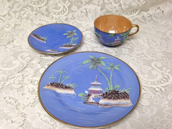 1920s, Moriyama-Morimura, Japan, Variant Gaudy Blue Willow 3pc - Trio Set