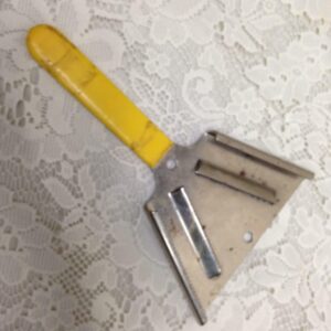 Vintage, Bonny USA, Yellow Hand Held Peeler, Grater 7in x5in