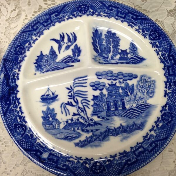 Vintage, Rare Moriyama Occupied Japan, Blue Willow 2pc Grill Plates 10in D