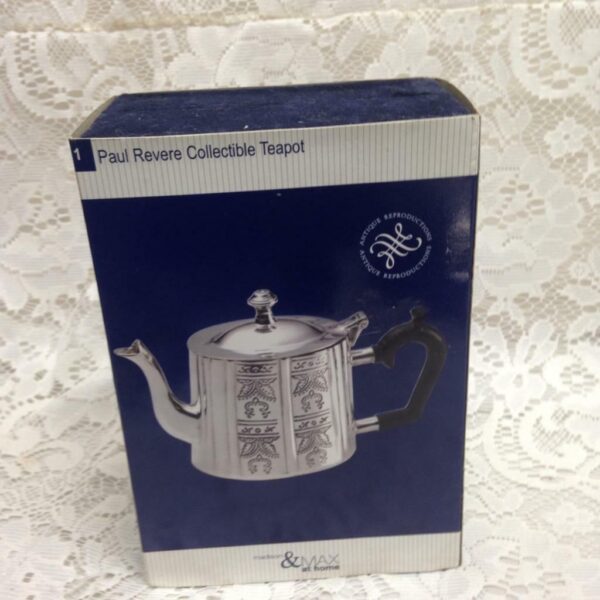 Intl. Silver Paul Revere Collectible Teapot Reproduction C1800 4in x 6in x 2.5in