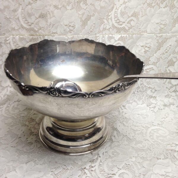 Vintage 4pc Silver Plated Punch-Soup-Pasta-Salad Bowl with 3 Ladles 9inH x 12inD