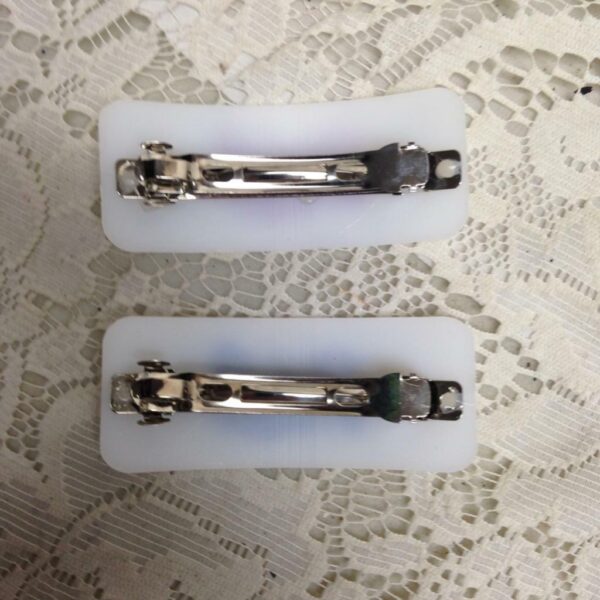 2pc Red-Blue Willow Barrettes 3in x 1.5in