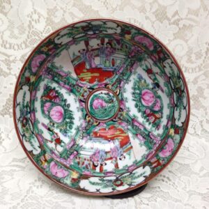 Qianlong 1735-1796- Oriental Famille Rose Medallion Bowl 8in D x 3in H