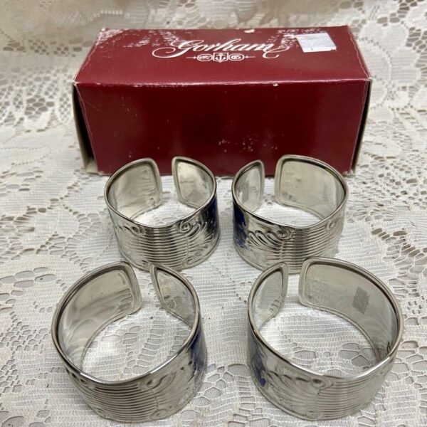 4pc Blue Willow Gorham Shell Silver Plated Napkin Rings in Original Box