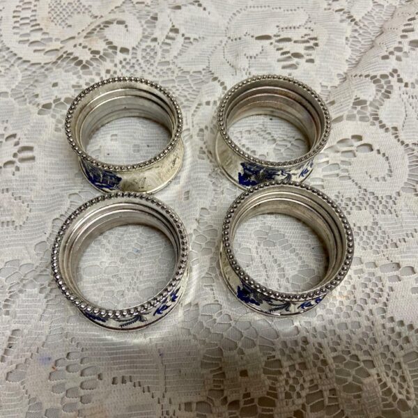 4pc Blue Willow Kemp and Beatley Silver Plated Napkin Rings