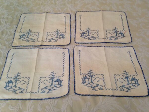 Vintage, Blue Willow, 3pc Needlework or Handcrafted Table Napkins 12in L x 11in