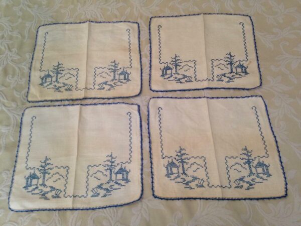 Vintage, Blue Willow, 3pc Needlework or Handcrafted Table Napkins 12in L x 11in