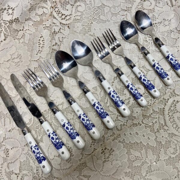 Vintage, Carnival Thailand, 10-pc Quality Blue Willow Flatware, Service fo 2