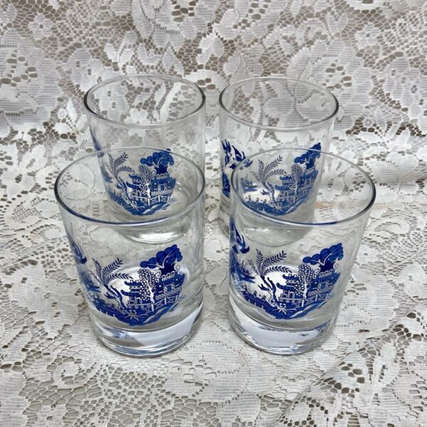 Vintage, Heavy Coin Dot Glass Blue Willow 5pc Pitcher with 4 Libbey Tumblers