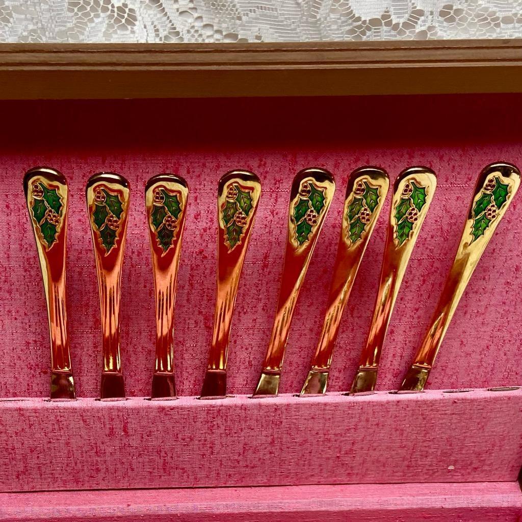 Vintage, 32-pc Holly Berry Japan Gold Plated Flatware, Service for 8 with Box