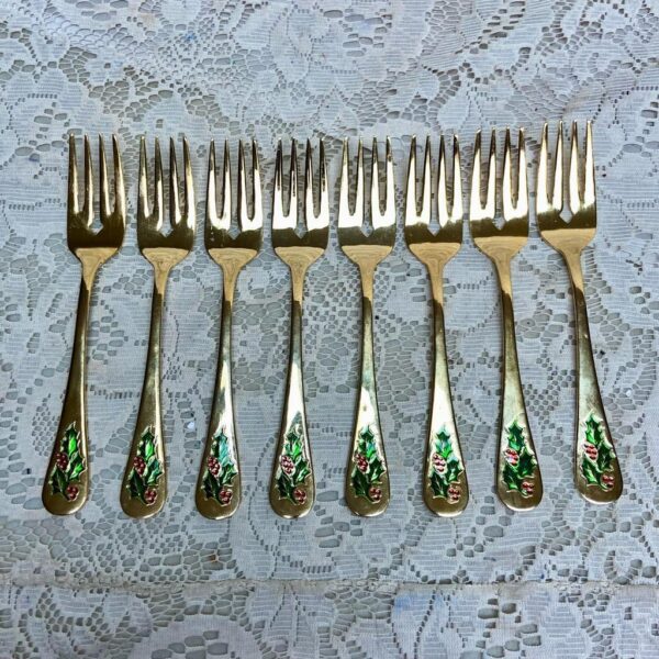 Vintage, 32-pc Holly Berry Japan Gold Plated Flatware, Service for 8 with Box