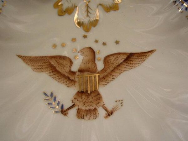 Vintage Mottahedeh Co Diplomatic Service Eagle Feathers Oyster-Clam Dish 9inx8