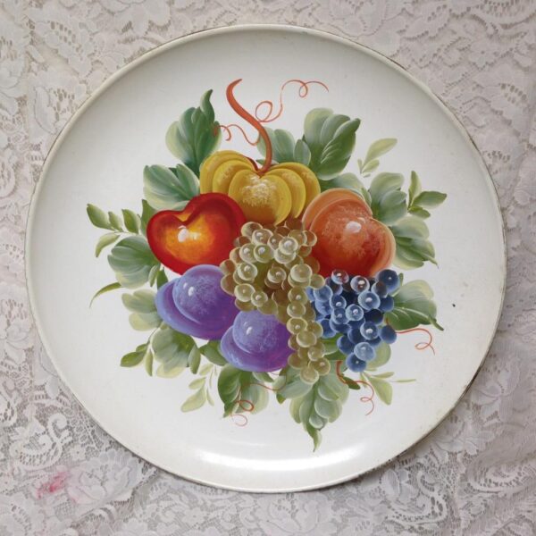 Vintage, X- Large, 20in D, White Toleware with Fruits and Vegetable Wall Decor