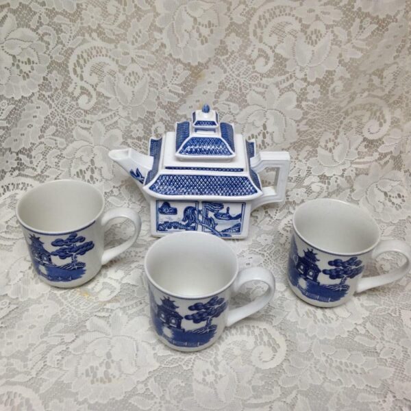 Vintage, Rare, Christopher Johnson, Pagoda Blue Willow 5-pc Tea Set