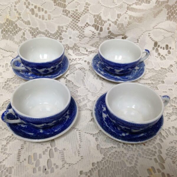 Vintage Occupied Japan Blue Willow 18pc Child’s Tea Set w/ Wicker Buggy