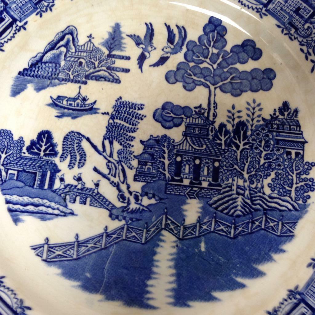 Vintage, Rare, English, Globe Pottery, Blue Willow 11in D Meat or Serving Plate