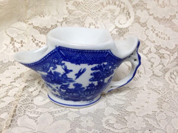 Vintage, Rare Blue Willow, Shaving Mug 7.5in x 4in x 3in