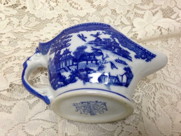 Vintage, Rare Blue Willow, Shaving Mug 7.5in x 4in x 3in