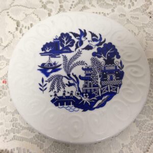 Beautiful, Gibson, Blue Willow, 6.5in Round Ceramic Dish - Under Plate-Tea Tile