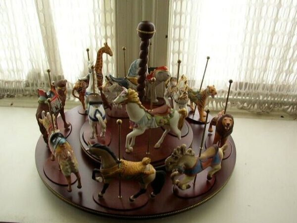 Vintage, Rare, Elegant Franklin Mint 13-pc Porcelain Merry Go Round