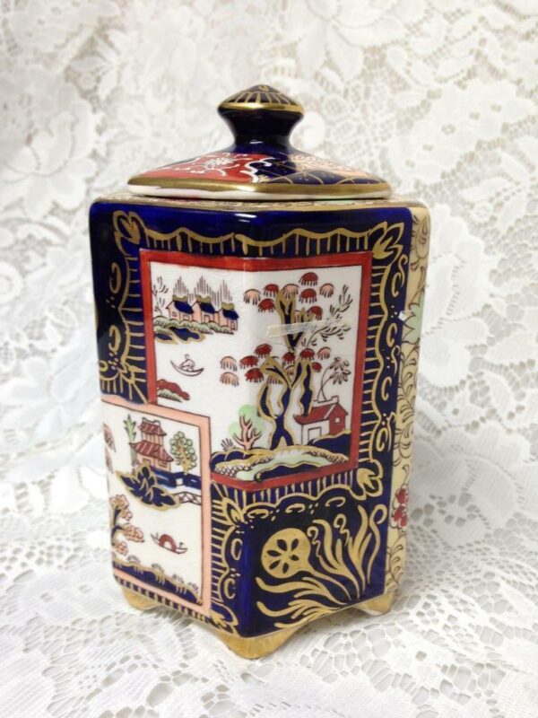 Antique, Masons, England, Variant Gaudy Blue Willow, 6in x 4in Tea Jar or Caddy