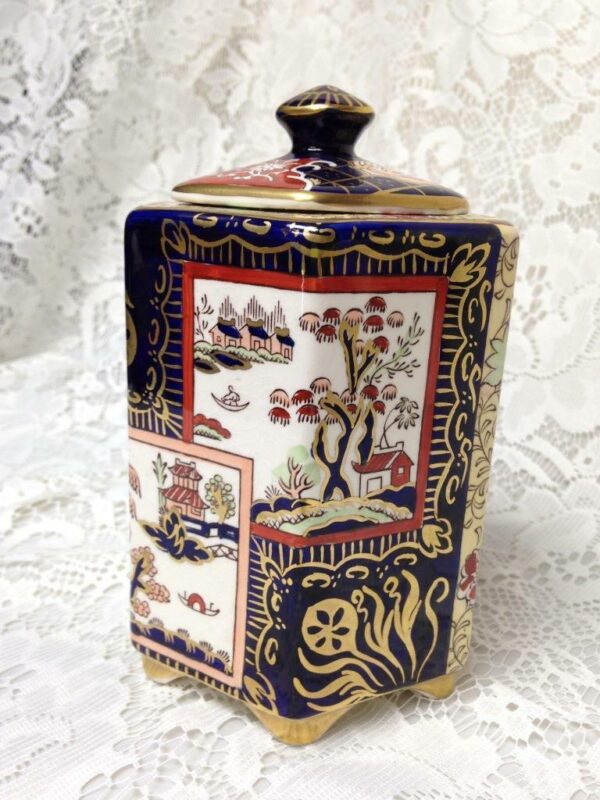 Antique, Masons, England, Variant Gaudy Blue Willow, 6in x 4in Tea Jar or Caddy