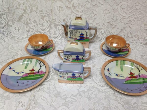 1920-30s, Lusterware, Japan, Variant Gaudy Blue Willow 11pc Tea Set (B)