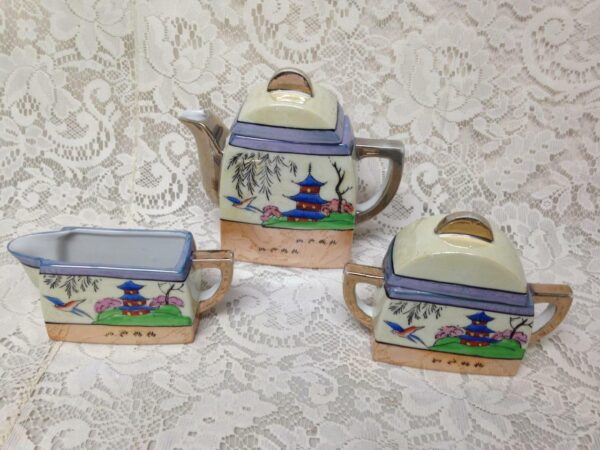 1920-30s, Lusterware, Japan, Variant Gaudy Blue Willow 11pc Tea Set (B)